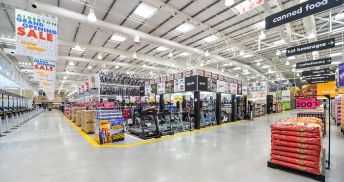 Inside view of Makro store